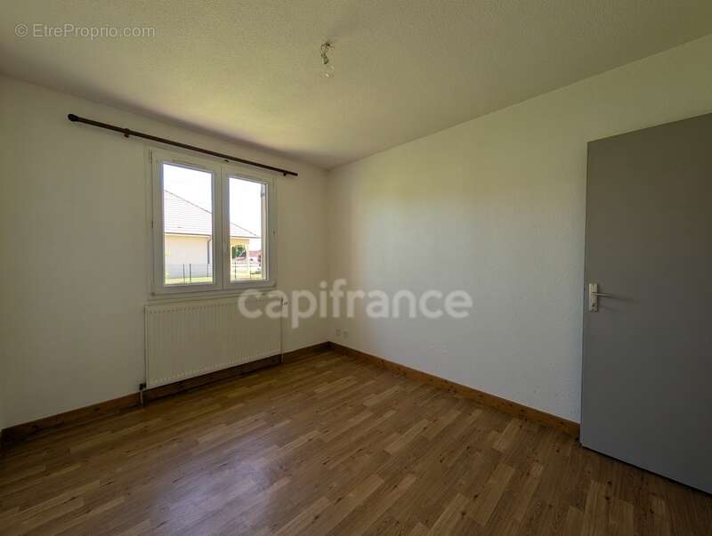 Maison à BRANGES
