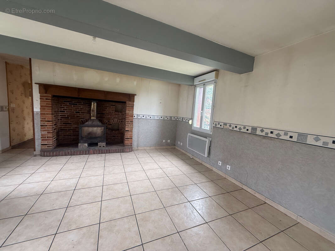 Maison à LAFRESGUIMONT-SAINT-MARTIN