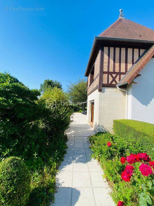 Maison à FONTAINE-LA-MALLET