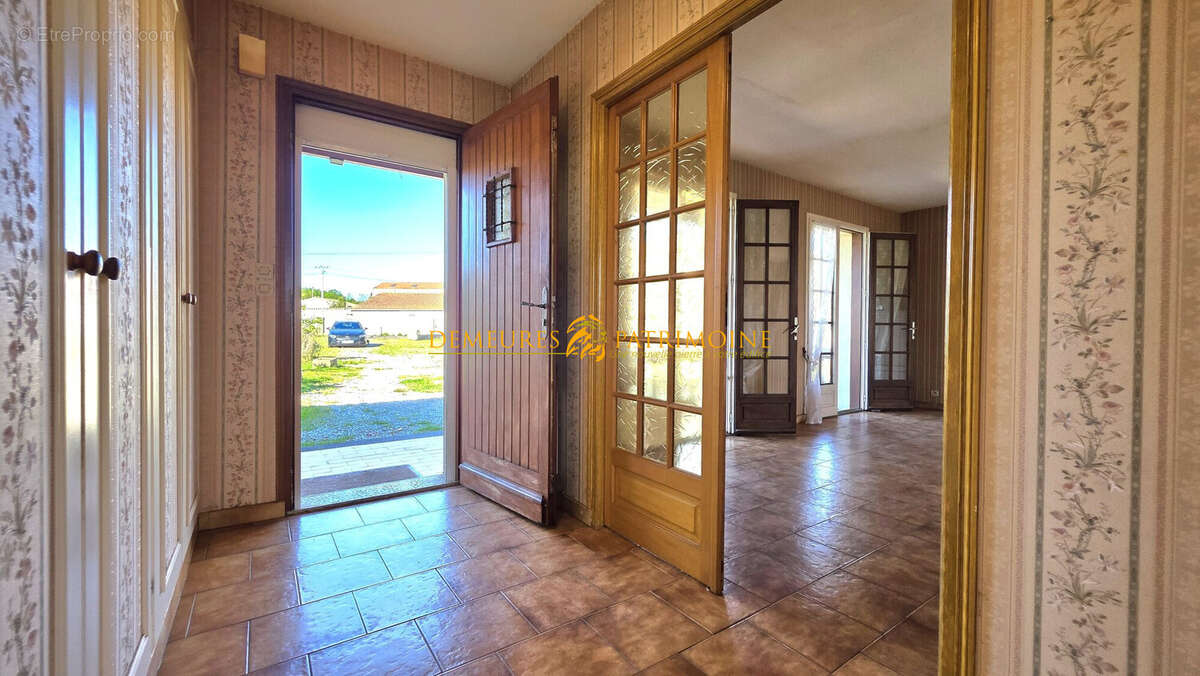 Maison à LA COURONNE