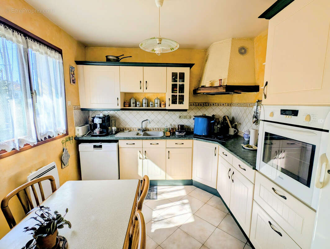 Maison à PARAY-VIEILLE-POSTE