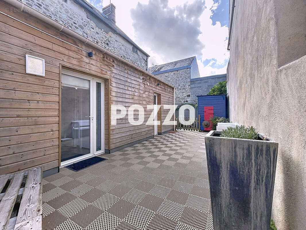 Maison à LONGUEVILLE