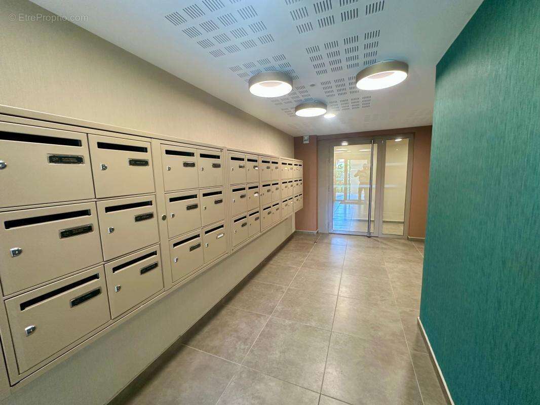 Exclusivité – Rare sur le secteur ! Magnifique appartement T3 de 2023, en état strictement récent, offrant un extérieur sans vis - photo 13