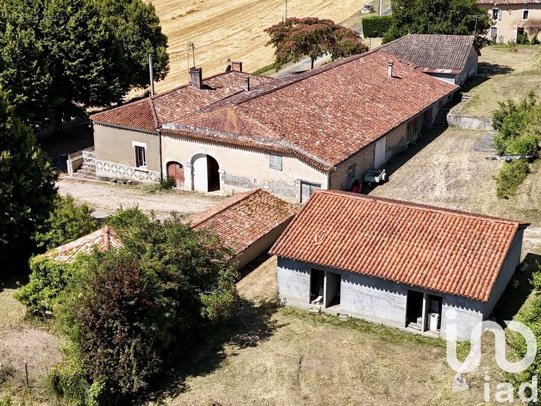 Photo 1 - Maison à BESSAC