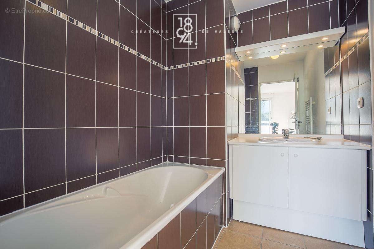 Appartement à MARSEILLE-9E