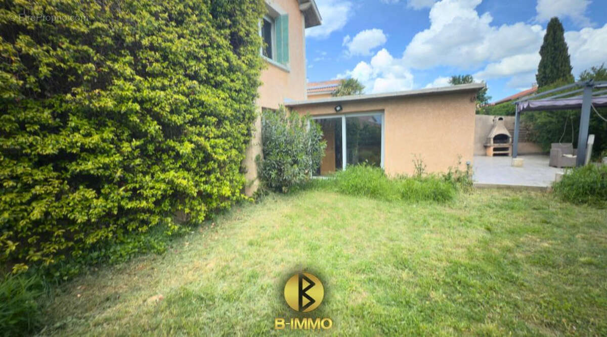 Maison à ROUSSILLON