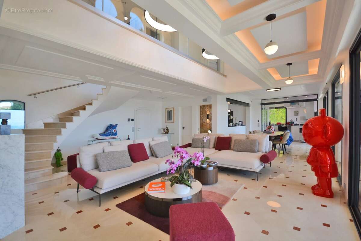 Maison à MOUGINS