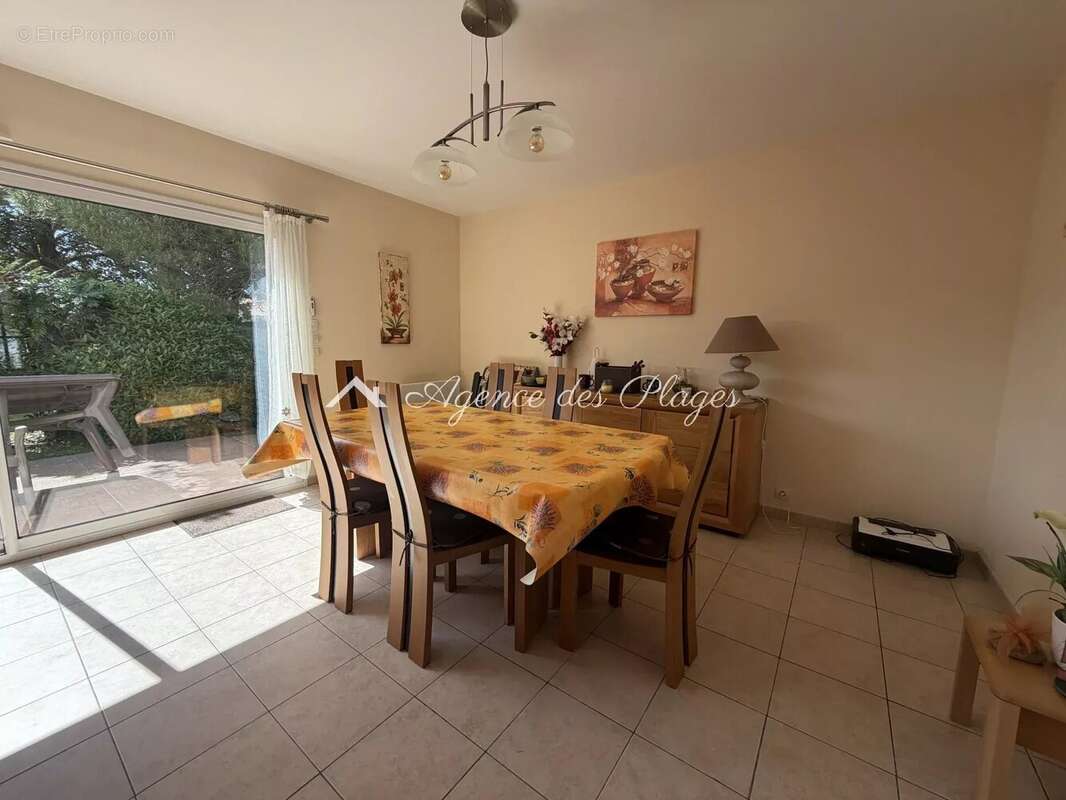 Maison à MESCHERS-SUR-GIRONDE