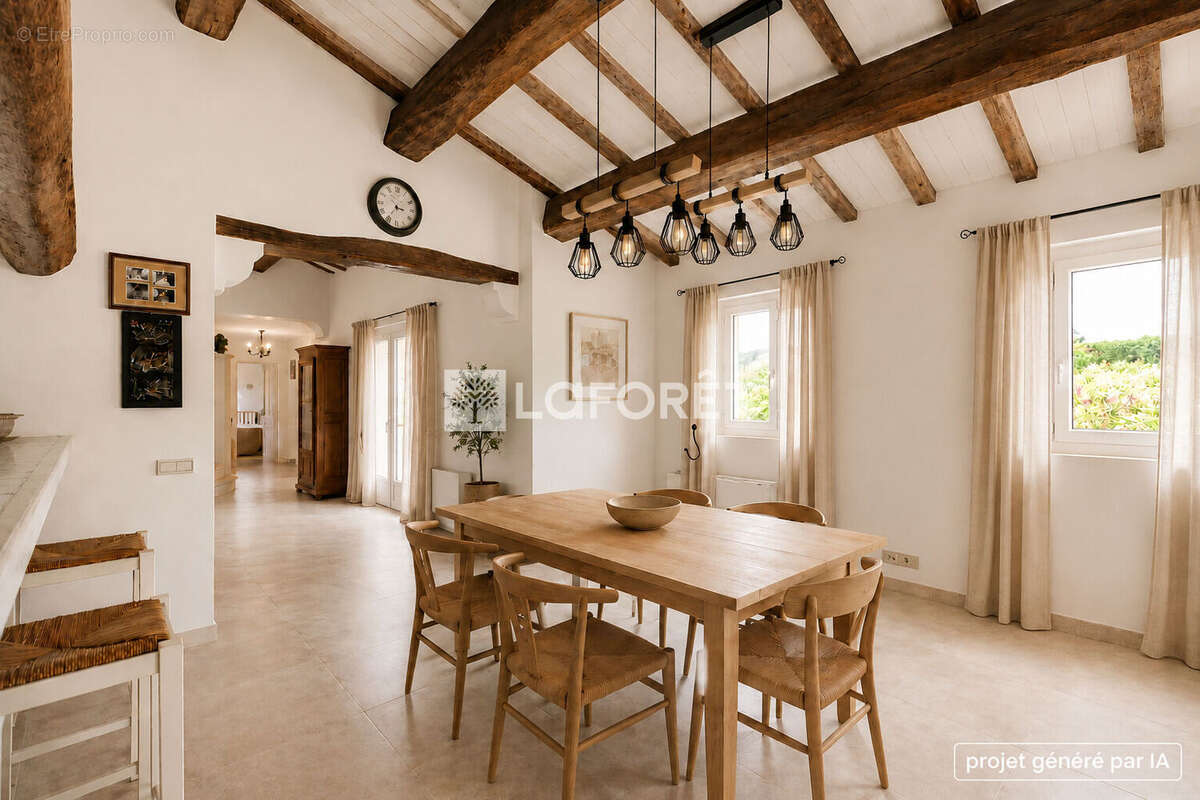 Maison à MONTAUROUX
