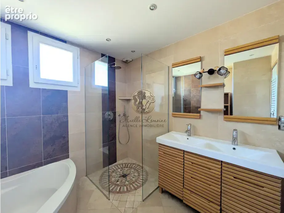 Lentilly   maison à fort potentiel à rénover   140,55 m2 habitables   terrain de 1 200 m2   piscine - photo 8