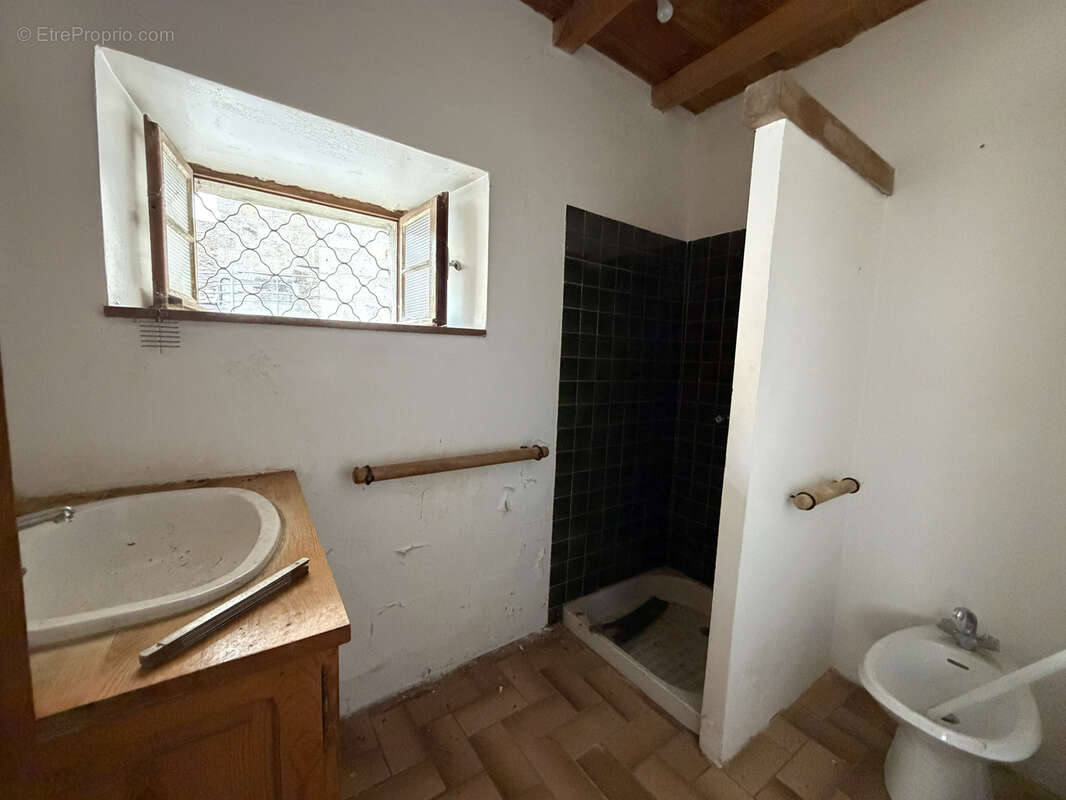 Maison à RIEUTORT-DE-RANDON