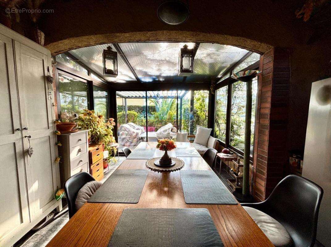 Maison à LA CADIERE-D'AZUR
