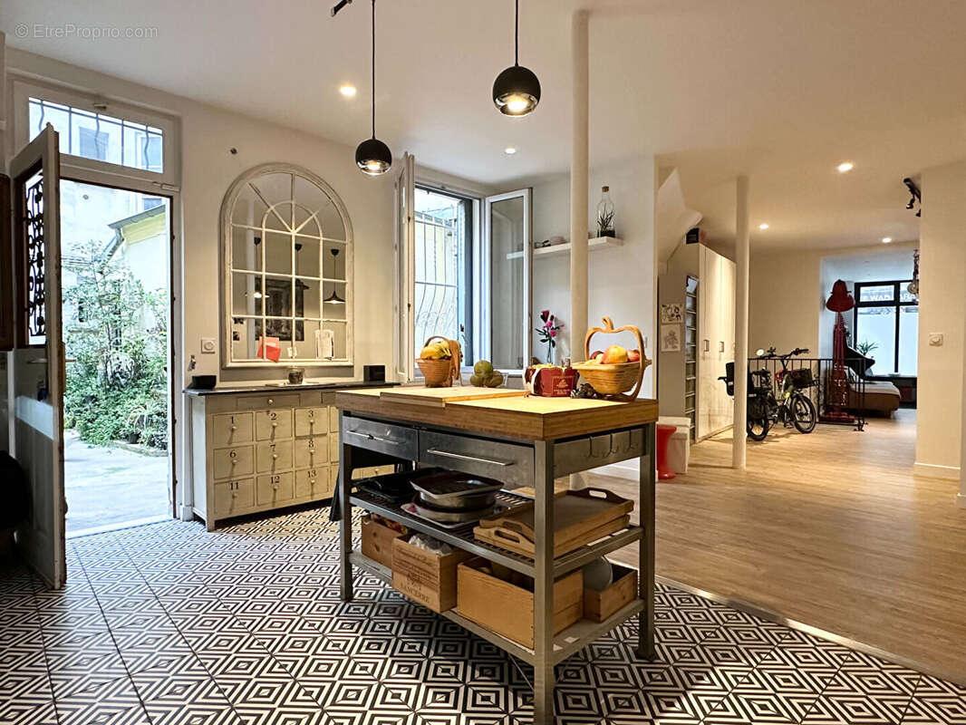 Appartement à PARIS-18E