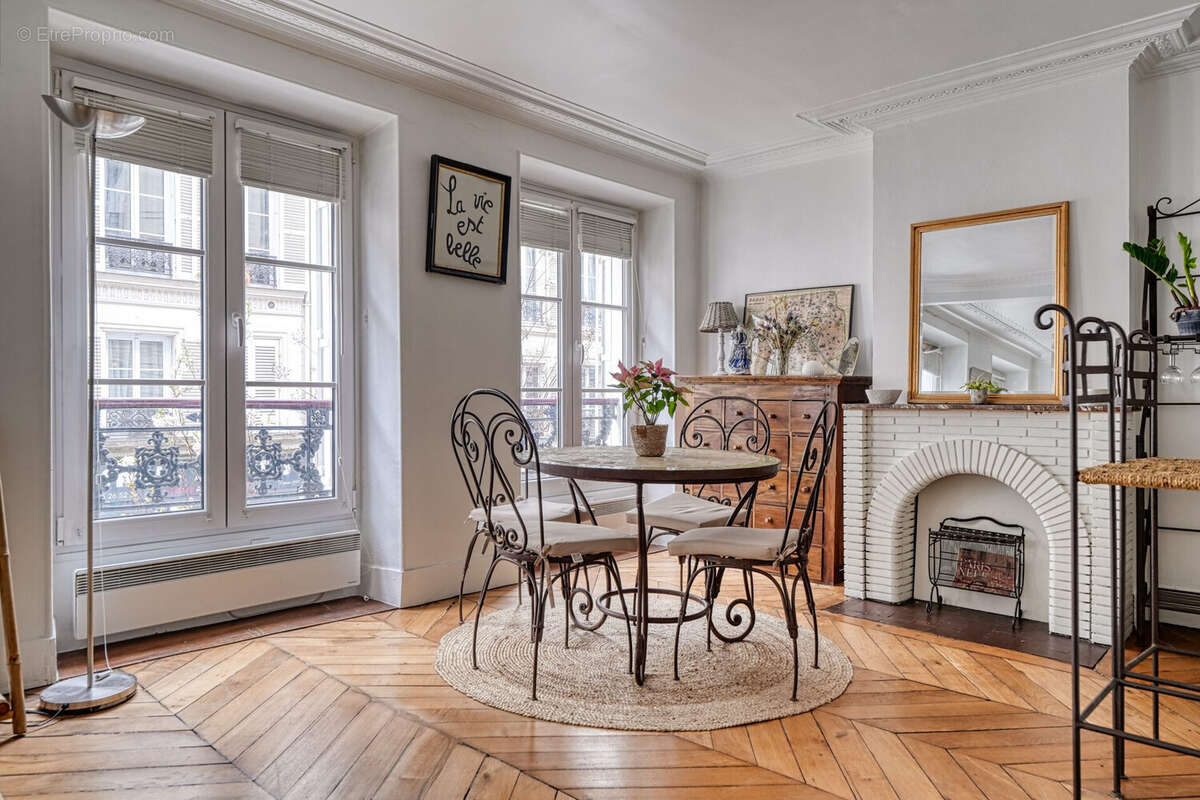 Appartement à PARIS-9E