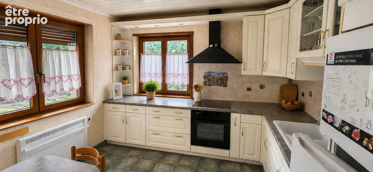 Maison spacieuse à vendre à Westhalten - 7 pièces, 4 chambres - photo 6