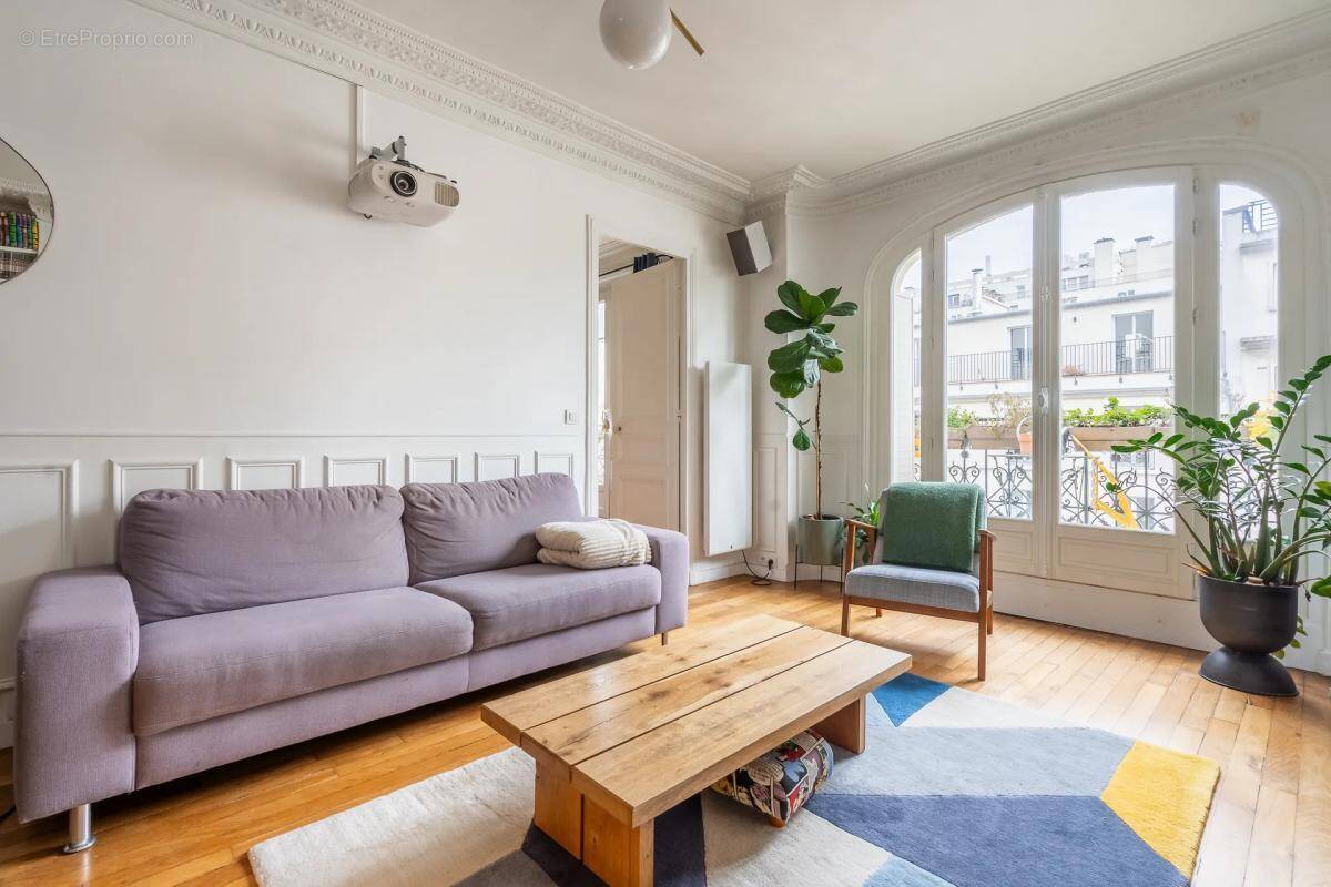 Appartement à PARIS-18E