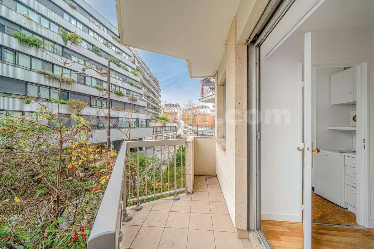 core70-pelt-balc - Appartement à PARIS-14E