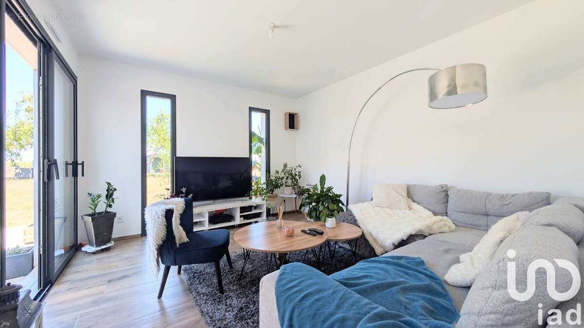 Photo 2 - Maison à BREUIL-MAGNE