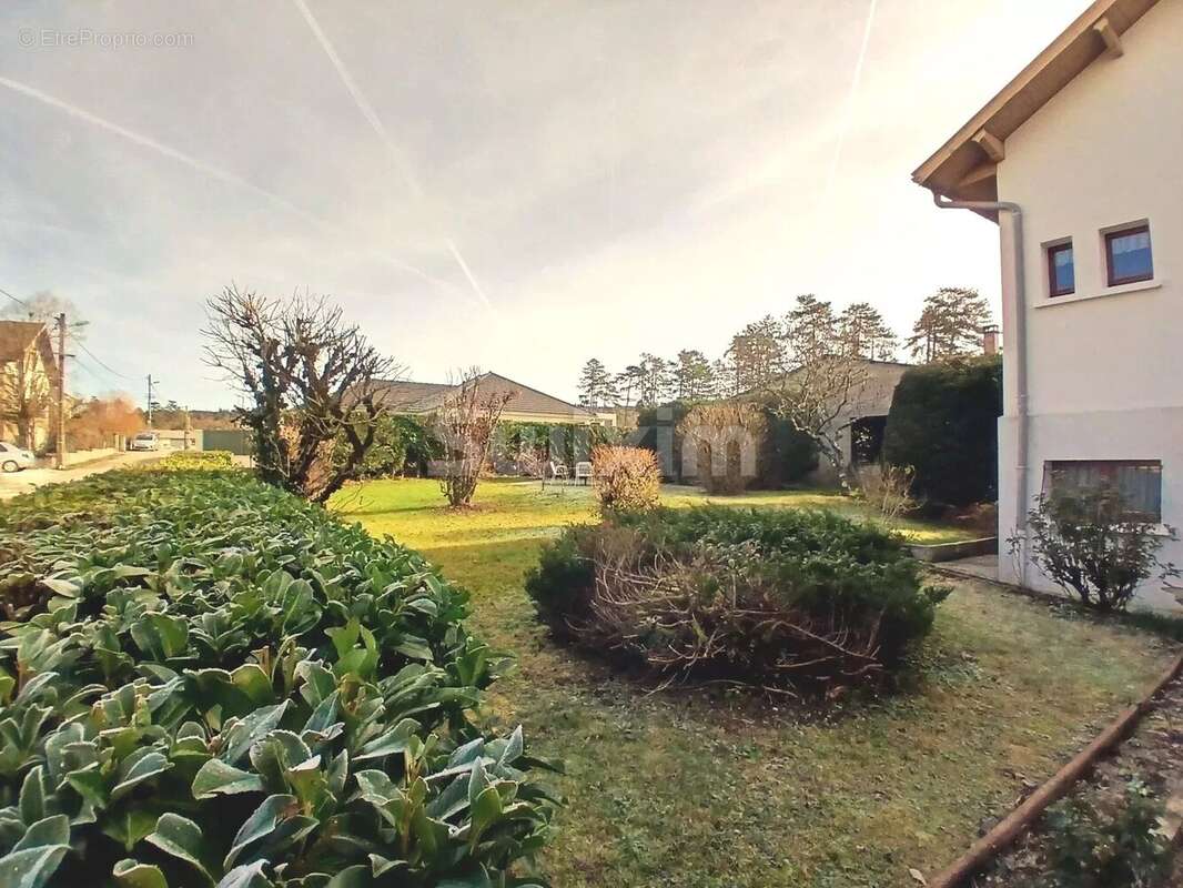 Maison à CHAMPAGNOLE