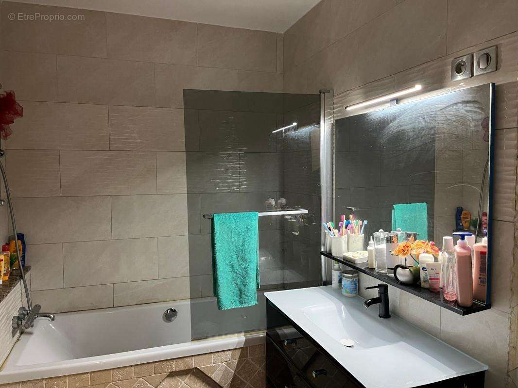 Maison 167 m² 5 chambres et garage ARVEYRES - photo 18