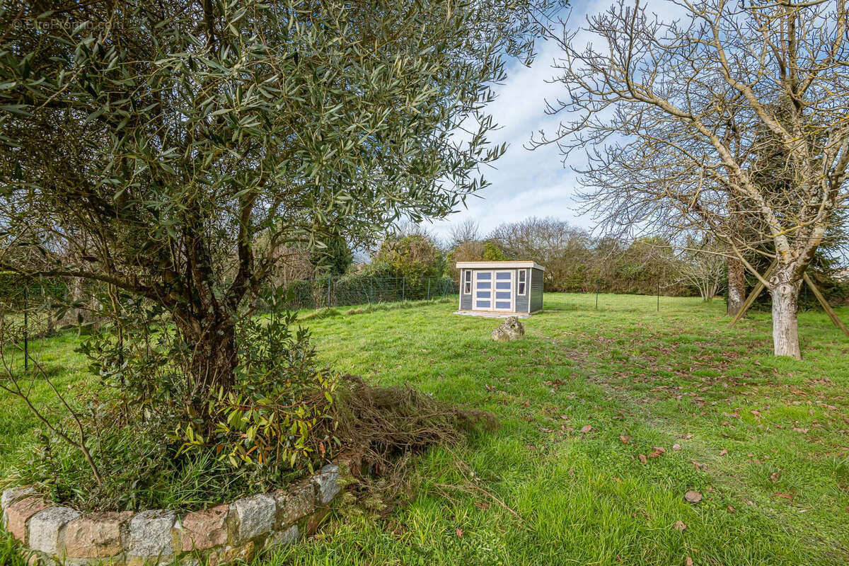 Maison à VILLEGOUGE