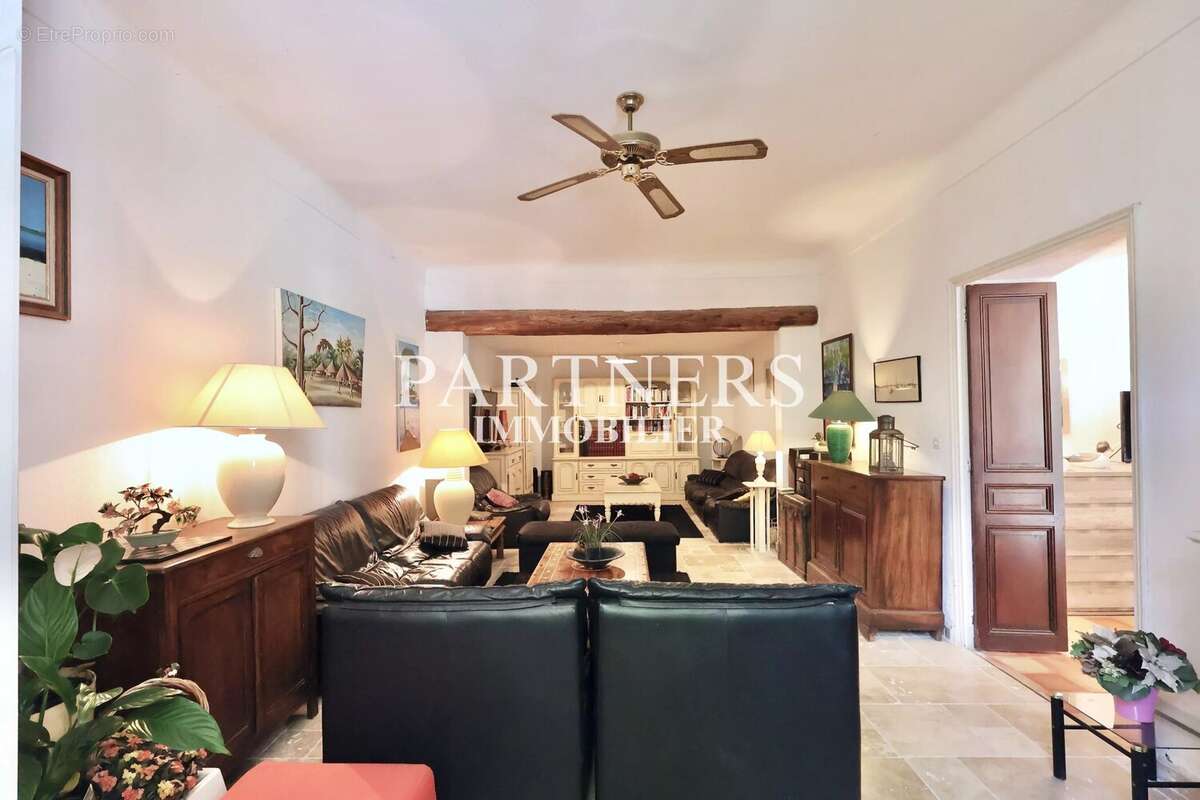 Maison 315 m² à Aix-En-Provence  - photo 8