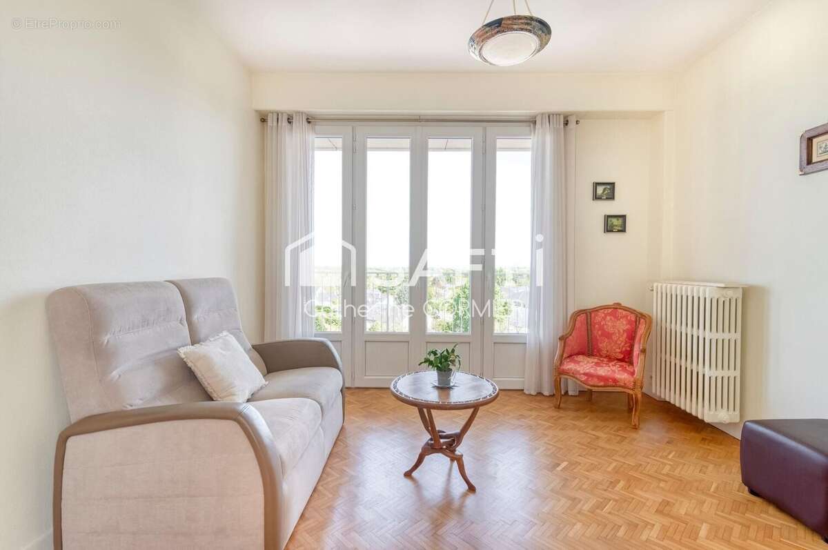 Photo 3 - Appartement à AVRILLE