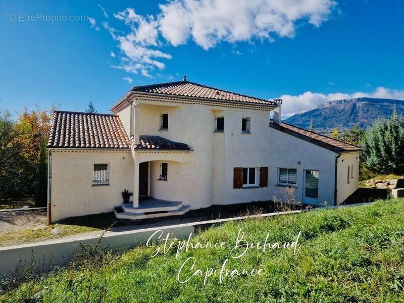 Maison à CHATEAUVIEUX