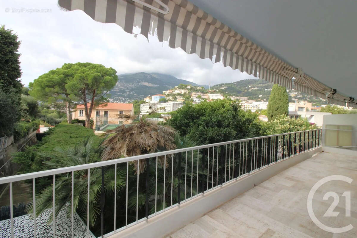 Appartement à ROQUEBRUNE-CAP-MARTIN