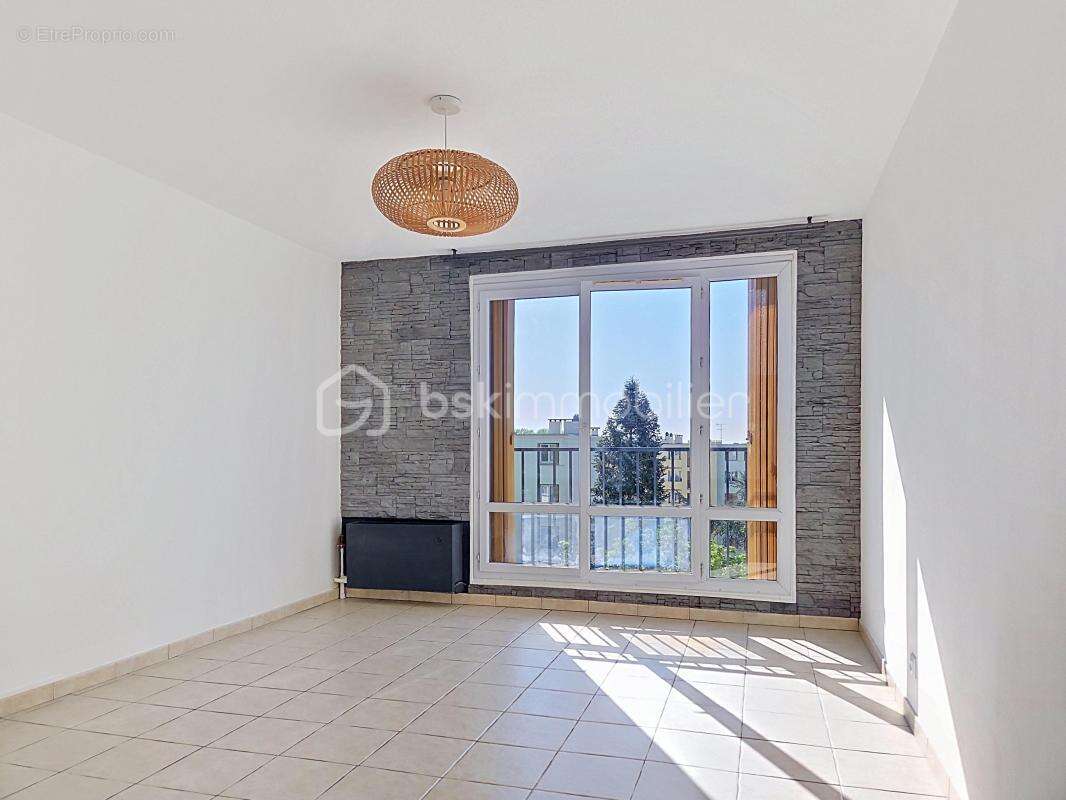 Appartement à BROU-SUR-CHANTEREINE