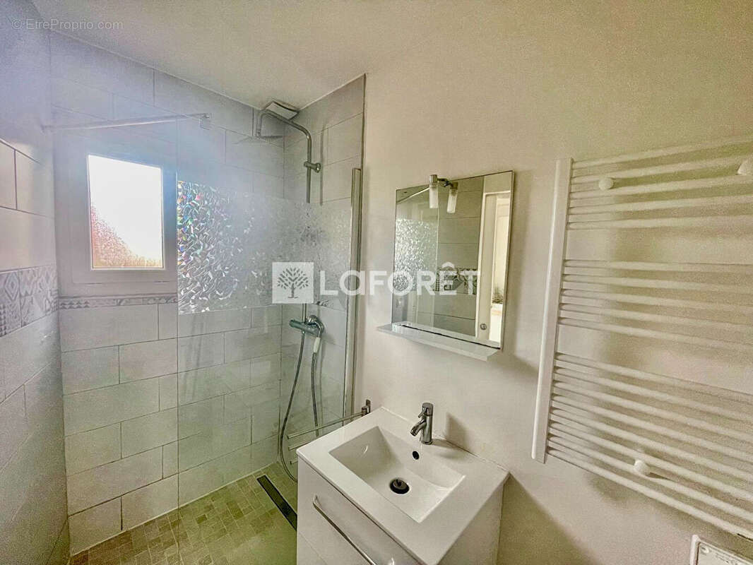 Appartement à FONTENAY-SOUS-BOIS