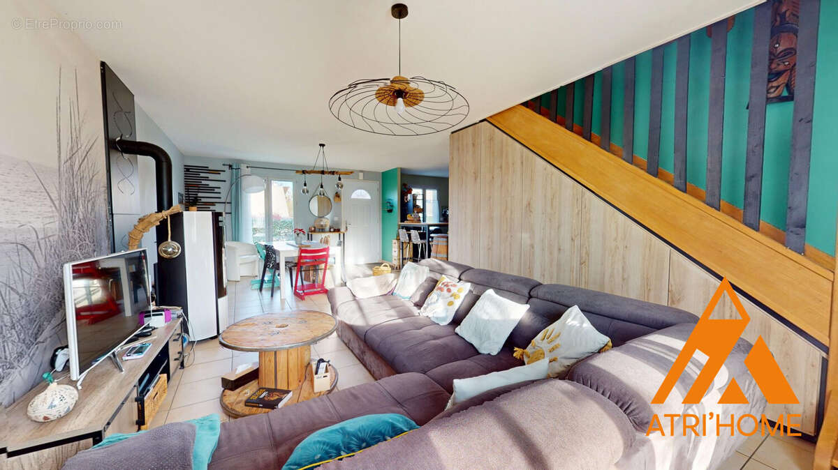 Maison à SANSAC-DE-MARMIESSE