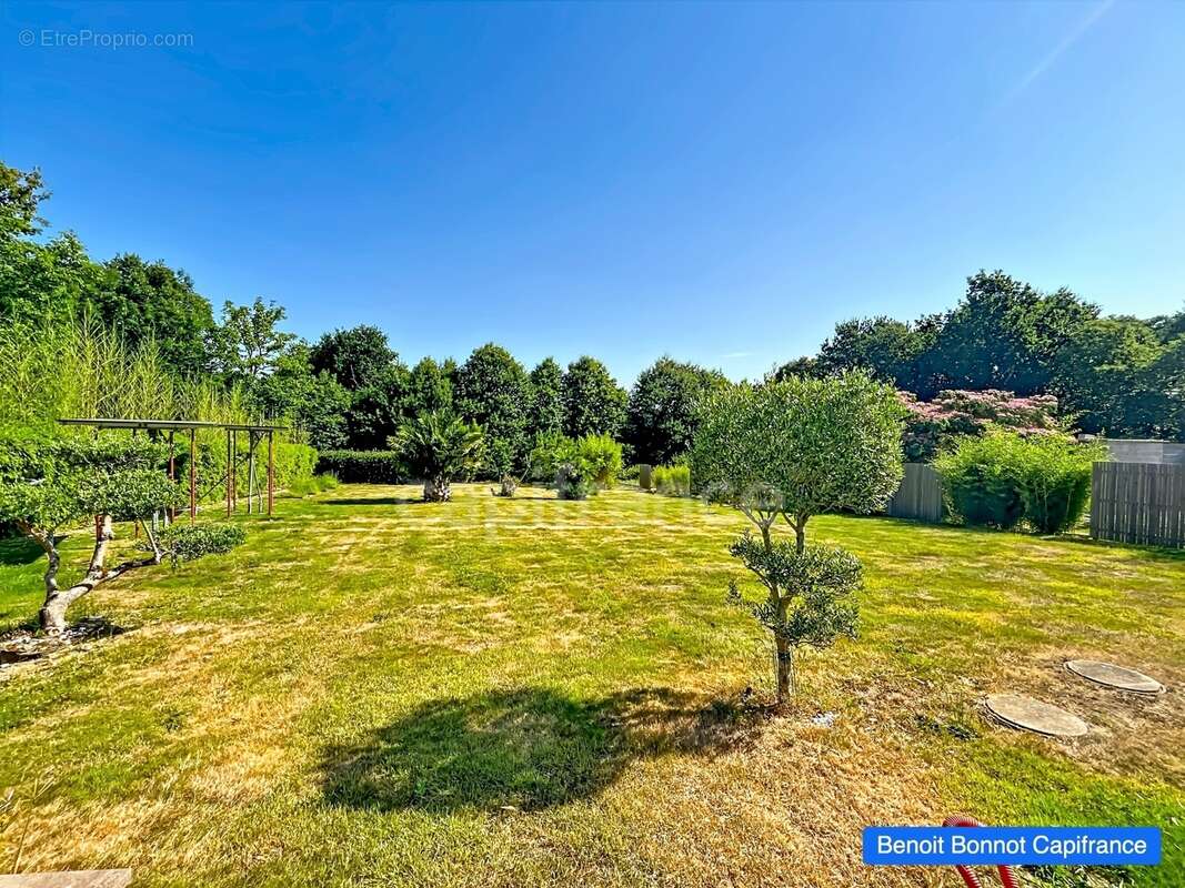 Exclusivité – gouesnac’h – maison familiale de 150 m² avec piscine et terrain de plus de 2 100 m² - photo 18