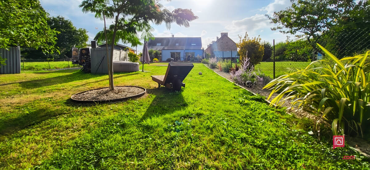 Maison à MINIAC-MORVAN