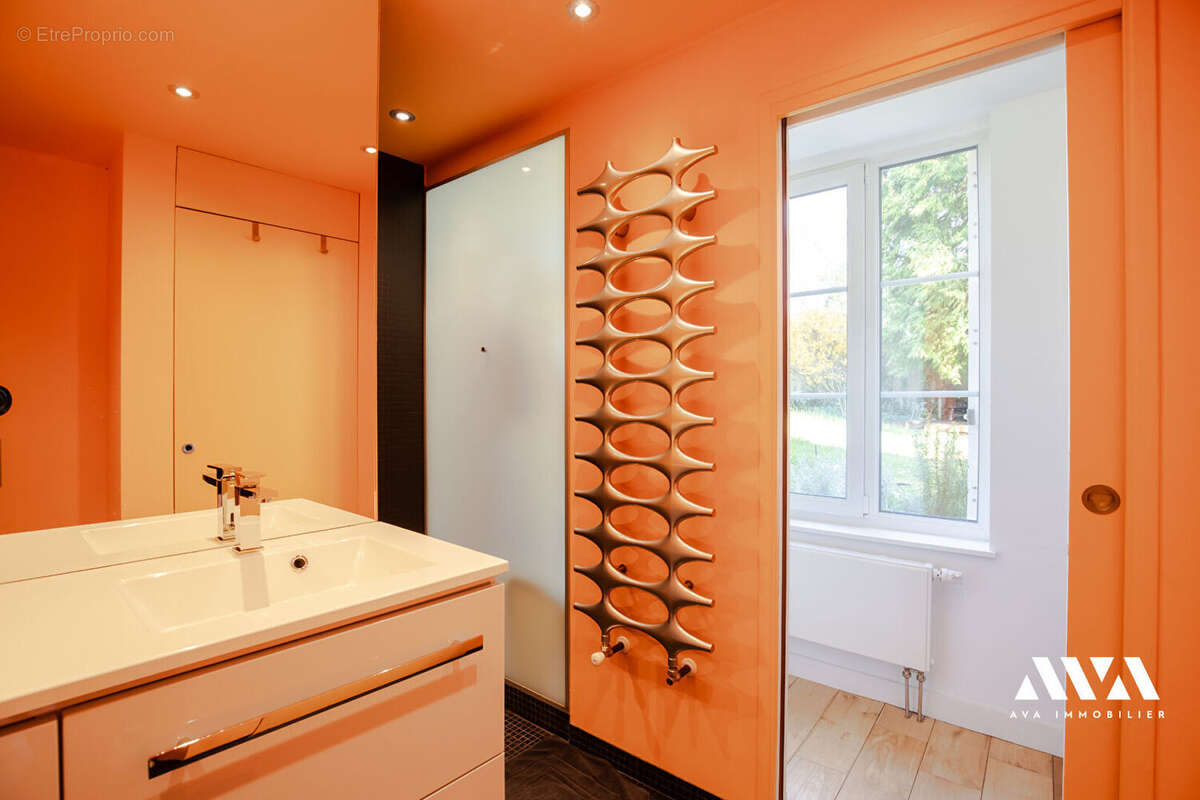 Maison - 260 m2 - photo 12