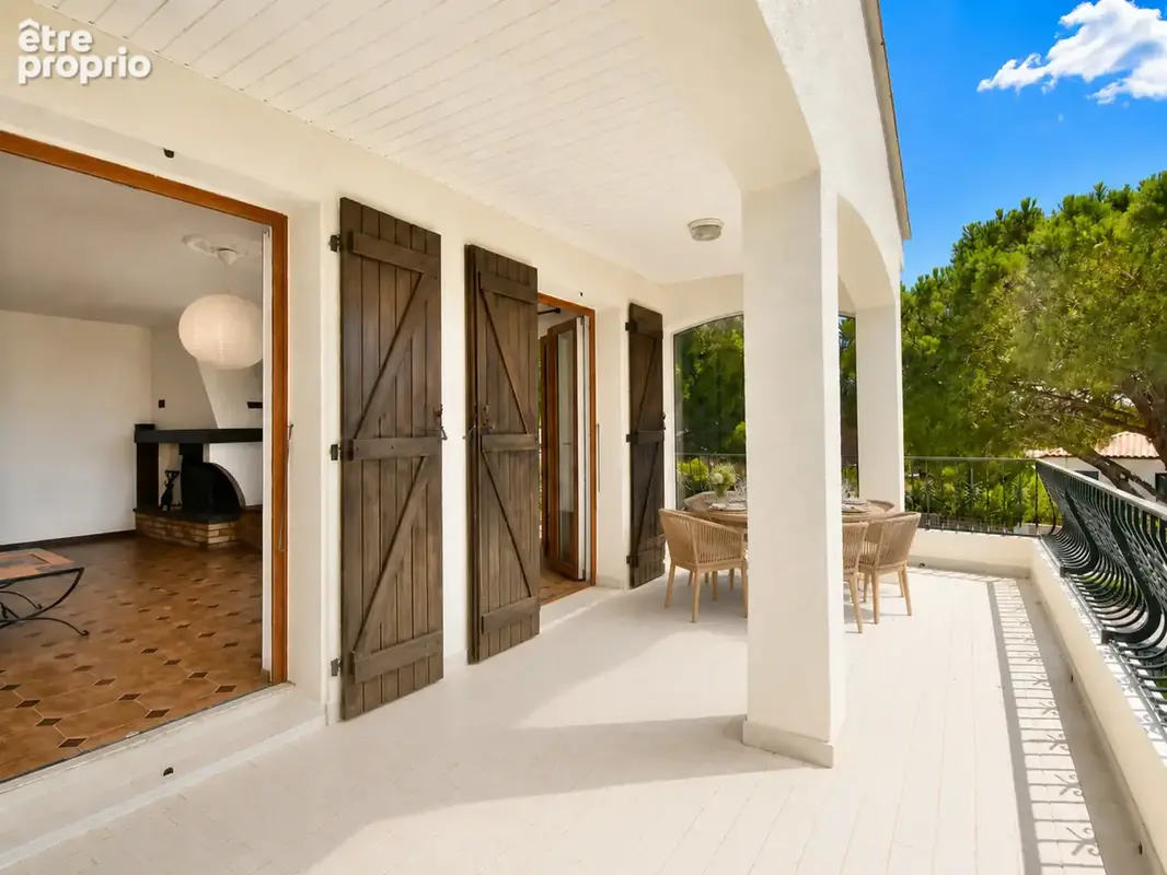 CANET-EN-ROUSSILLON – Villa 215 m² – 5 chambres – 2 espaces de vie – Jardin – Terrasses – Garage - photo 17