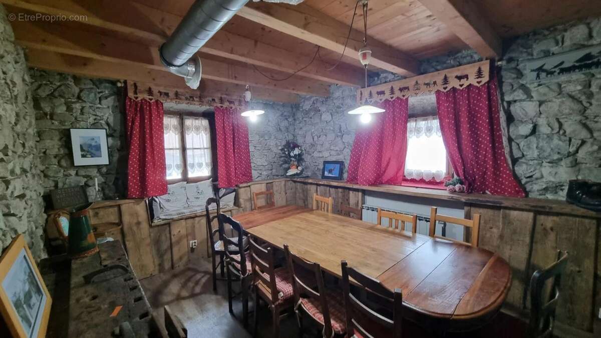 Appartement à ARACHES-LA-FRASSE