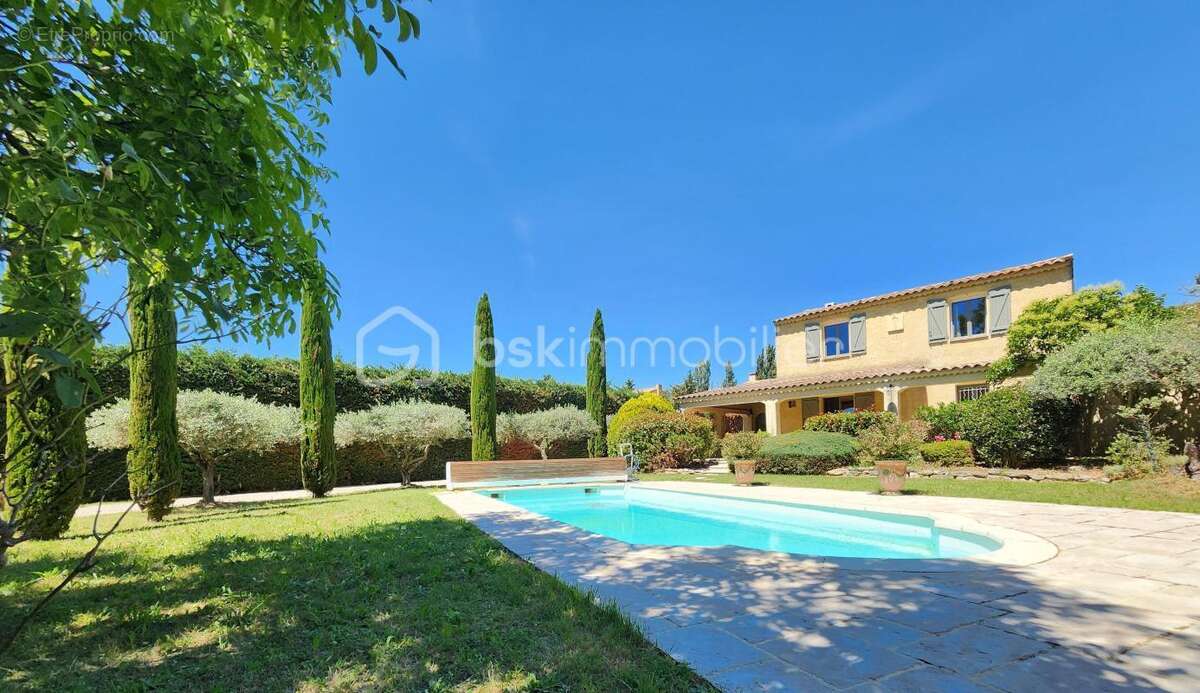 Maison à CADENET