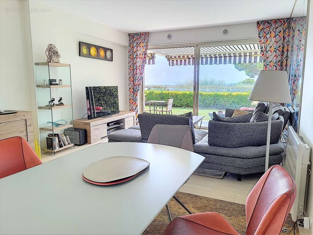 Appartement à LE CANNET