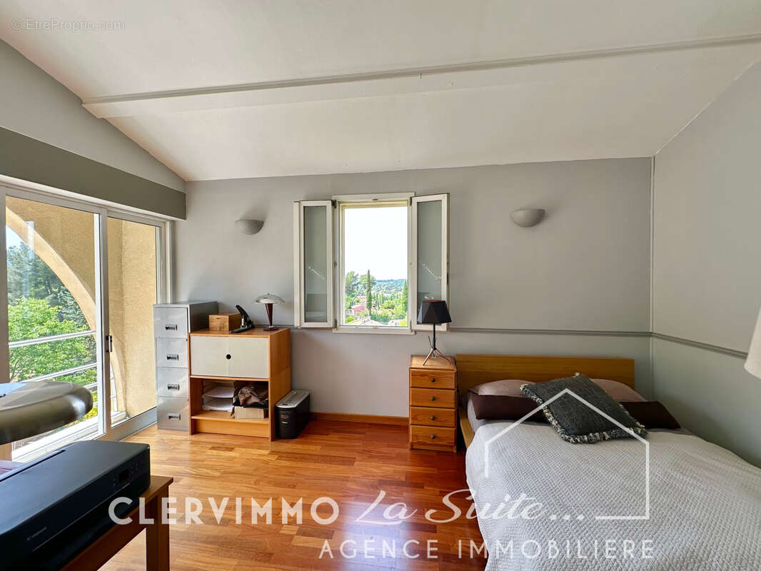 Maison à MARSEILLE-11E