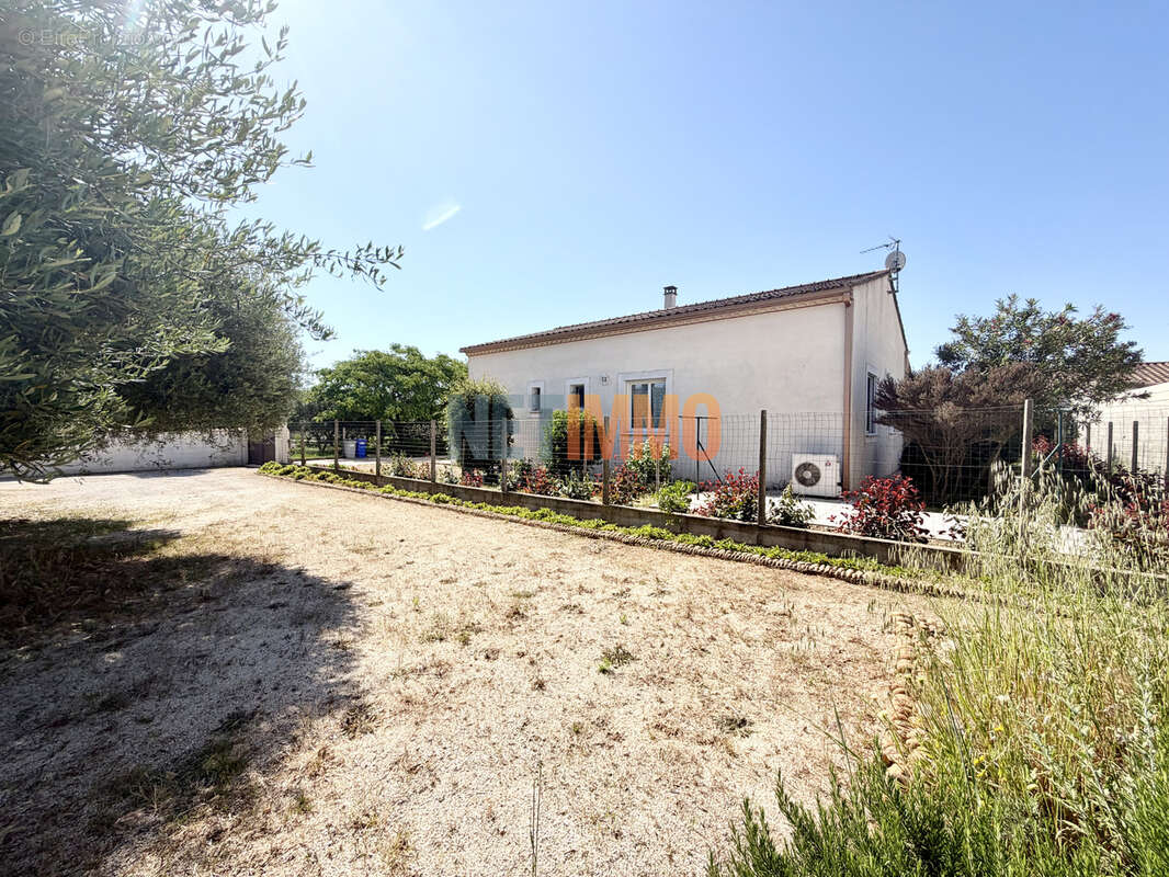Maison à SAINT-GILLES