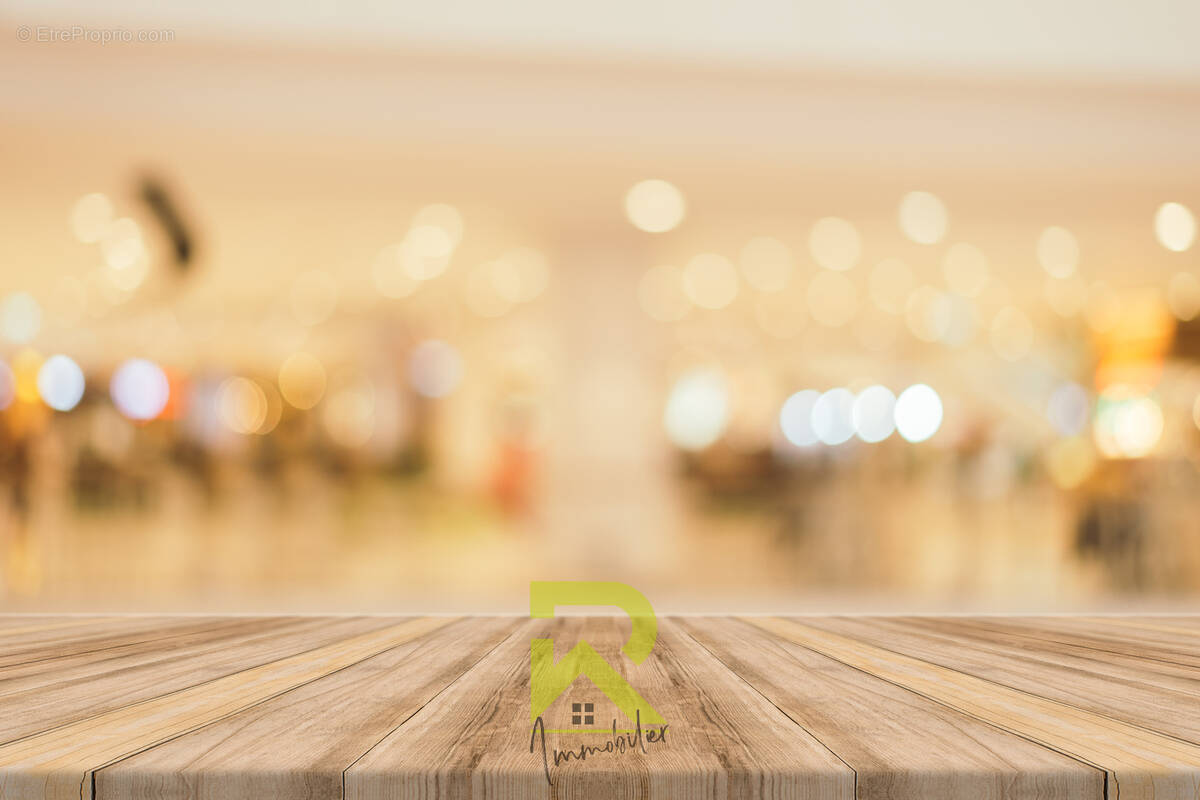 Commerce à BESSAN
