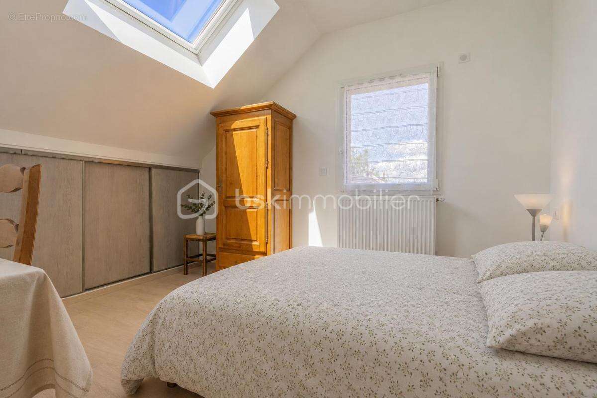 Appartement à VIVIERS-DU-LAC