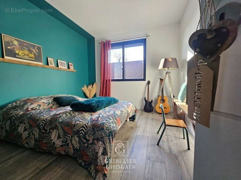 Maison à LA CHAPELLE-BASSE-MER