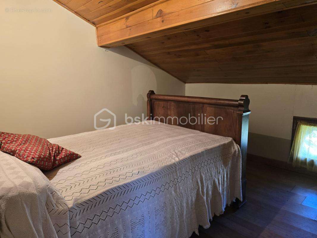 Authentique Maison 175 m2 de caractère avec grand terrain de 2 377 m² au Teil - photo 17
