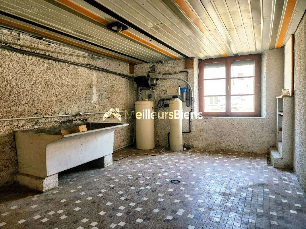 Maison rénovée – 96 m² – 3 chambres - 1 bureau – Garage – Sous-sol complet – Terrasse – À 10 mn  de Toul - photo 18