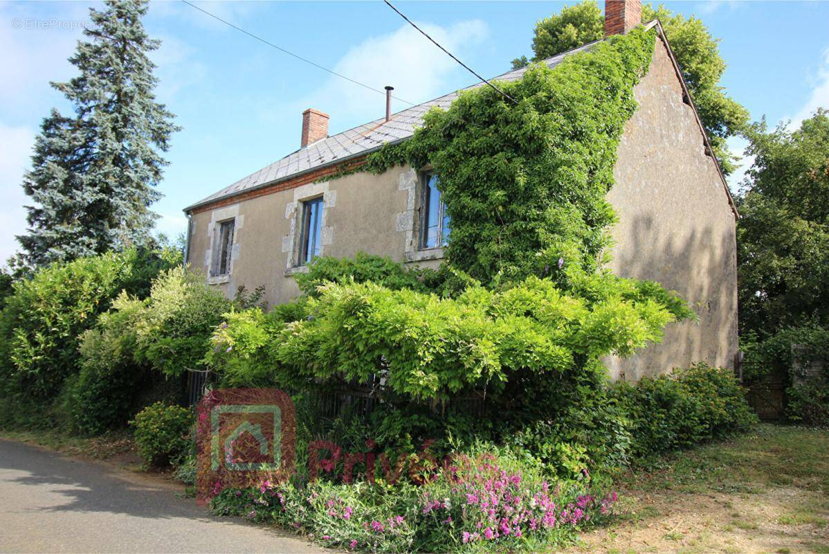 Maison à SENS-BEAUJEU