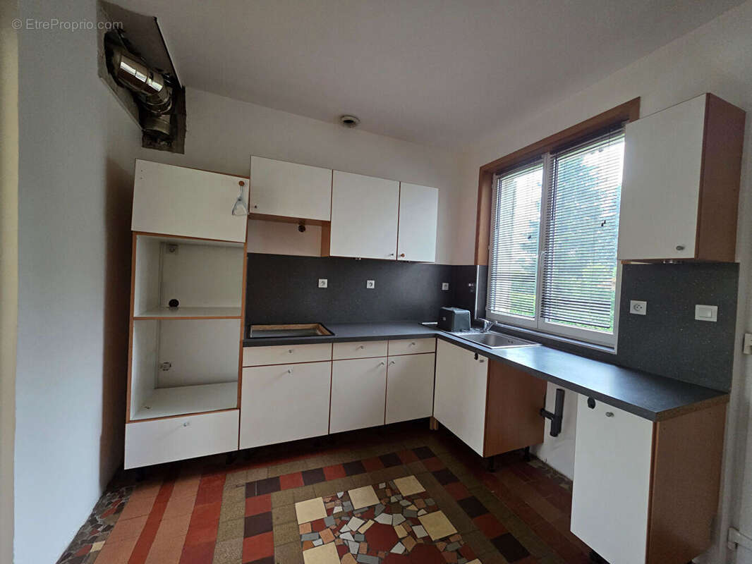 Maison 83 m² à Crevecoeur-Le-Grand  - photo 4