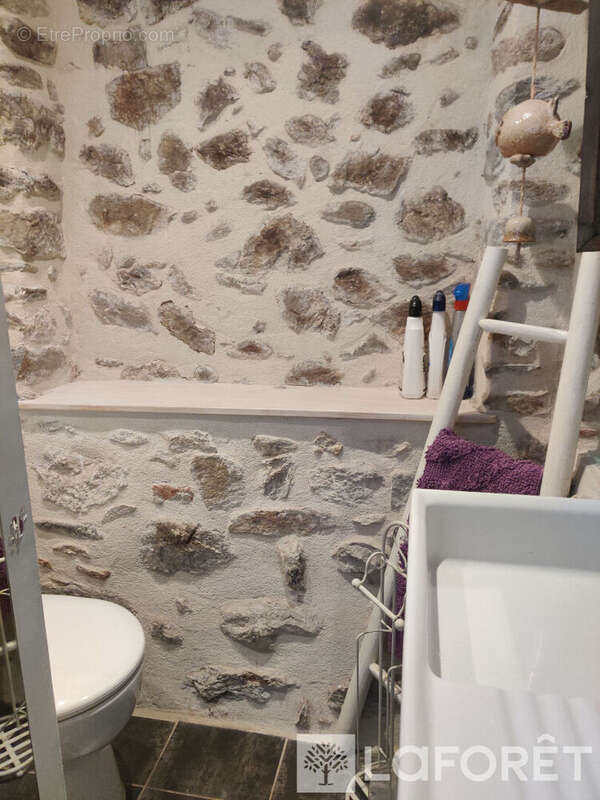 Maison dans la cité médiévale. - photo 11