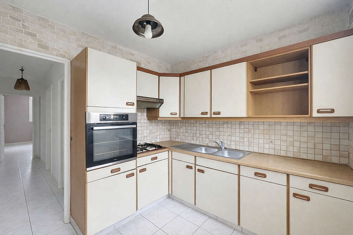 Appartement à CHILLY-MAZARIN